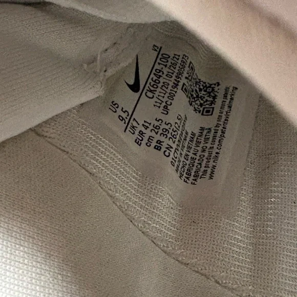 White Nike Air Force’s Sneakers with Logo - Picture 4 of 5